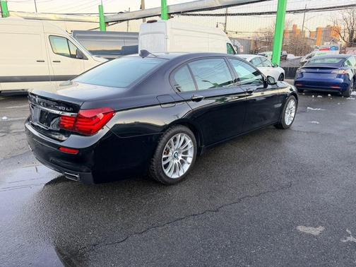 2015 BMW 750 Li xDrive