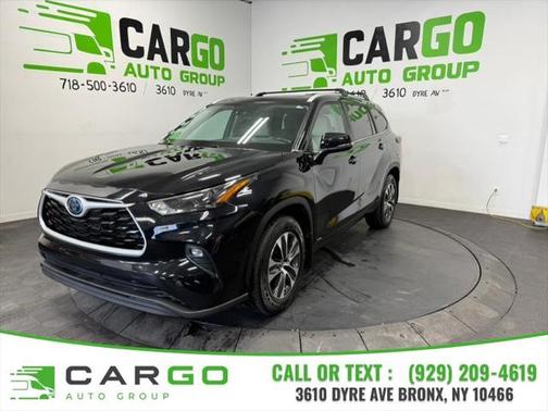 2023 Toyota Highlander Hybrid Platinum