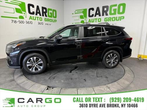 2023 Toyota Highlander Hybrid Platinum