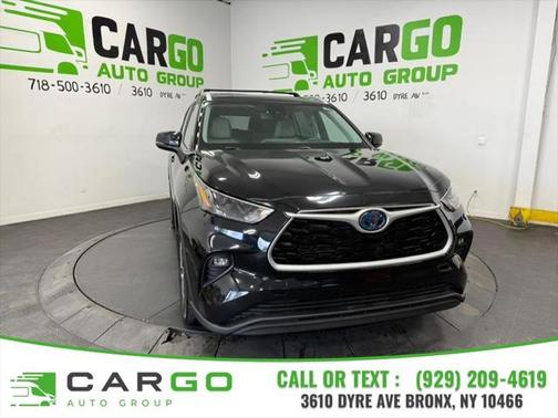 2023 Toyota Highlander Hybrid Platinum