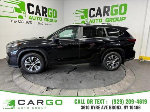 2023 Toyota Highlander Hybrid Platinum