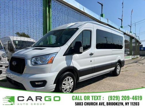 Oxford White 2022 Ford Transit-350 XLT