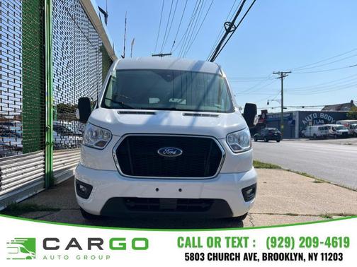 Oxford White 2022 Ford Transit-350 XLT
