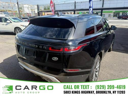 Black 2018 Land Rover Range Rover Velar P380 SE R-Dynamic
