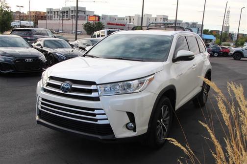 2019 Toyota Highlander Hybrid XLE