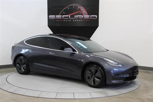 Photo 1 of 32 of 2018 Tesla Model 3 Long Range