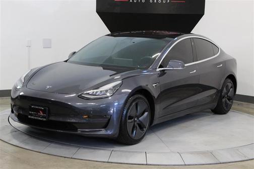 Photo 3 of 32 of 2018 Tesla Model 3 Long Range