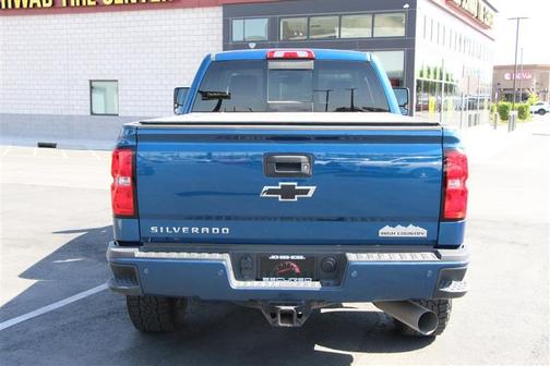 Deep Ocean Blue Metallic 2018 Chevrolet Silverado 2500 High Country