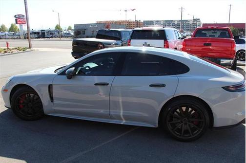 2018 Porsche Panamera Turbo