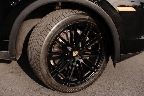 2016 Porsche Cayenne Cayenne