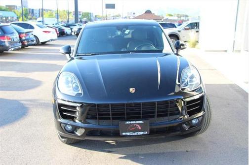 2018 Porsche Macan Base
