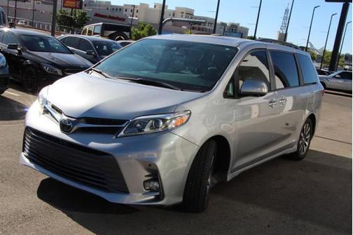 2018 Toyota Sienna Limited Premium
