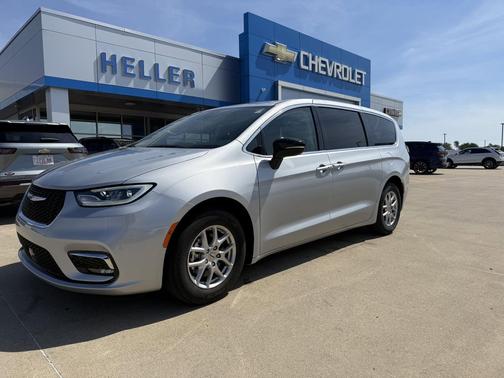 Silver Mist Clearcoat 2024 Chrysler Pacifica Touring L