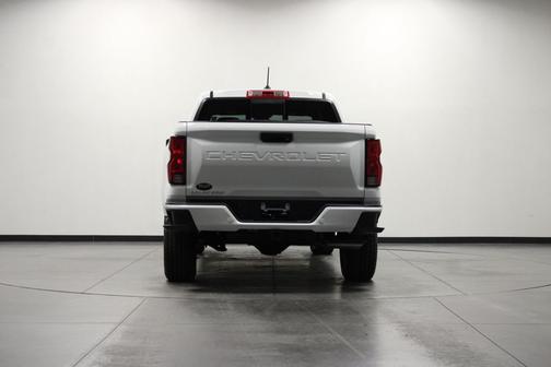 Summit White 2026 Chevrolet Colorado LT