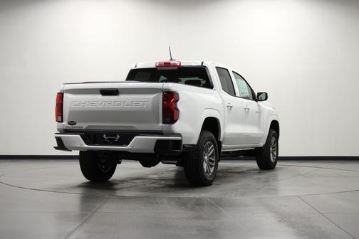 Summit White 2026 Chevrolet Colorado LT