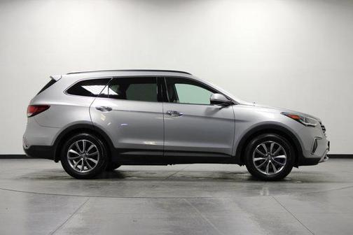 2018 Hyundai SANTA FE SE