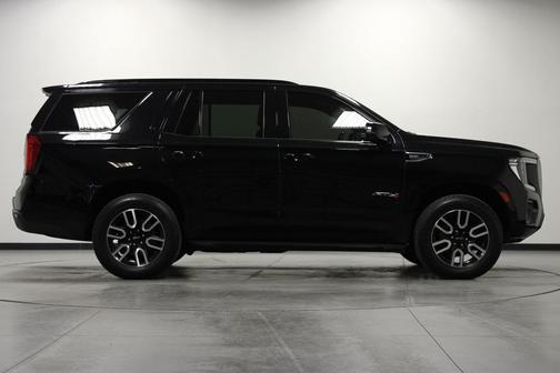 Onyx Black 2023 GMC Yukon 4WD AT4