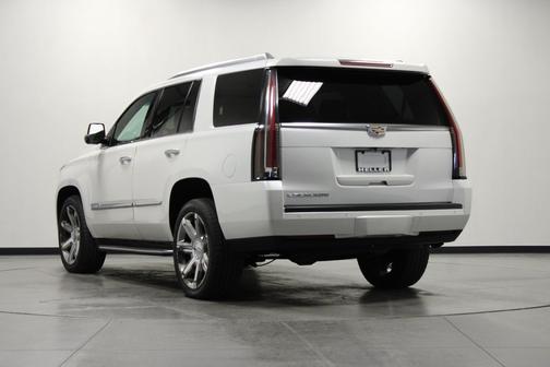 Crystal White Tricoat 2016 Cadillac Escalade Luxury