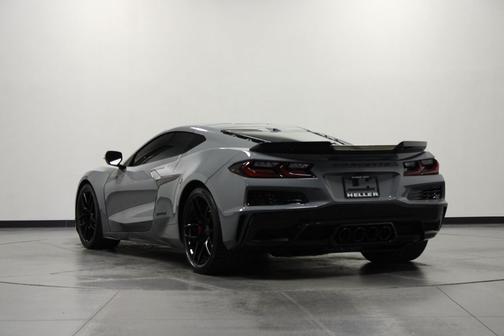 Sea Wolf Gray Tricoat 2025 Chevrolet Corvette Z06