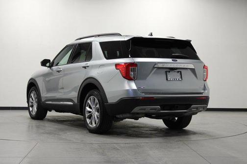 Iconic Silver Metallic 2023 Ford Explorer XLT