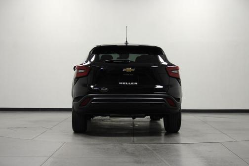 Mosaic Black Metallic 2026 Chevrolet Trax LS
