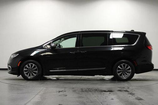 2022 Chrysler Pacifica Hybrid Limited