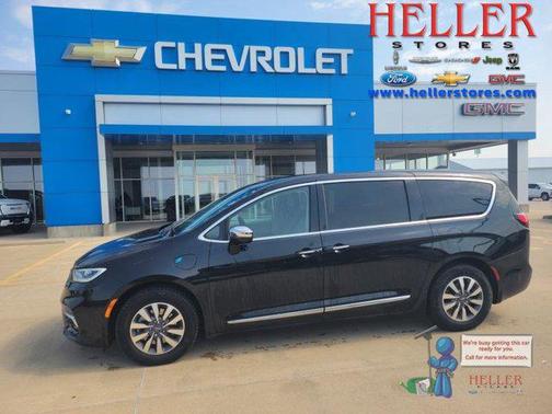 2022 Chrysler Pacifica Hybrid Limited