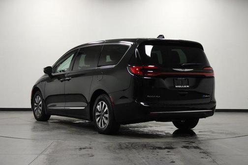 2022 Chrysler Pacifica Hybrid Limited