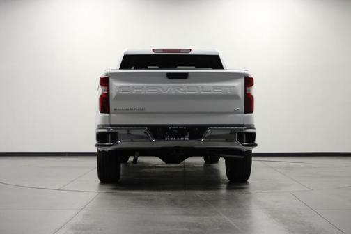 Summit White 2026 Chevrolet Silverado 1500 LT