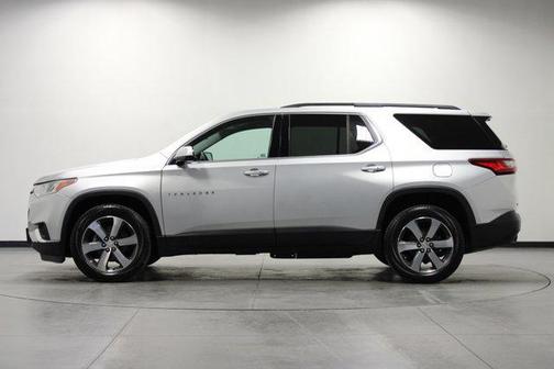 Silver Ice Metallic 2020 Chevrolet Traverse LT Leather