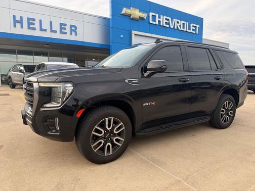 Onyx Black 2023 GMC Yukon 4WD AT4