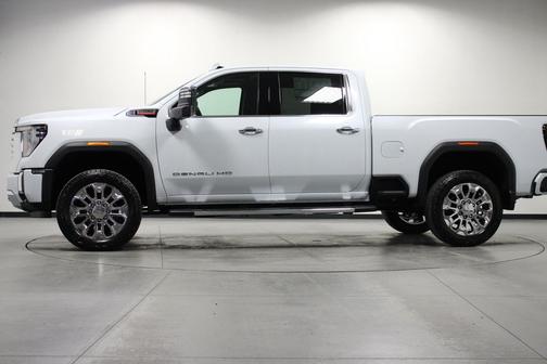 Glacier White Tricoat 2026 GMC Sierra 2500 Denali