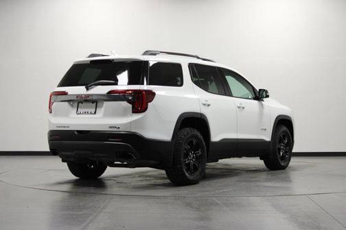 2023 GMC Acadia AWD AT4