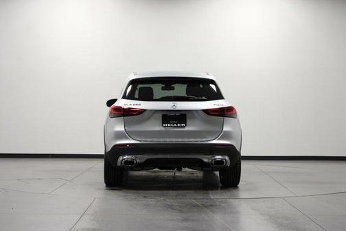 2021 Mercedes-Benz GLA 250 Base 4MATIC