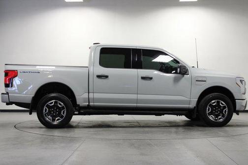 Avalanche 2023 Ford F-150 Lightning XLT