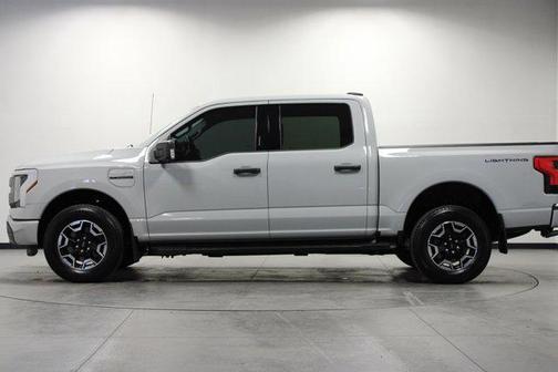 Avalanche 2023 Ford F-150 Lightning XLT