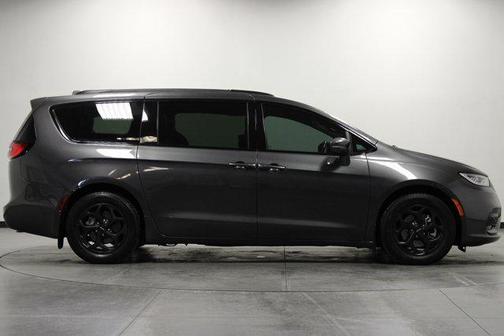 2021 Chrysler Pacifica Hybrid Limited