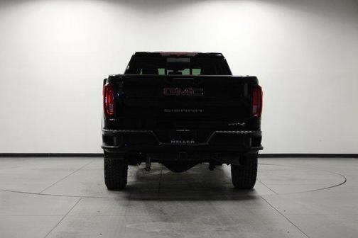 2022 GMC Sierra 2500 AT4