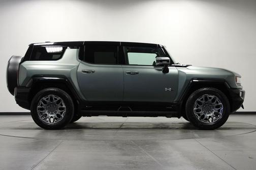 Moonshot Green Matte 2024 GMC HUMMER EV SUV 3X