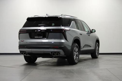 Sterling Gray Metallic 2026 Chevrolet Traverse LT