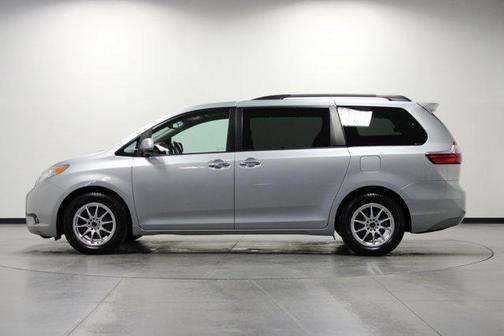 2015 Toyota Sienna XLE