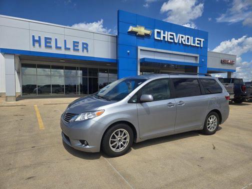 2015 Toyota Sienna XLE