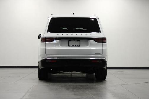 Bright White Clearcoat 2024 Jeep Wagoneer Series II 4x4