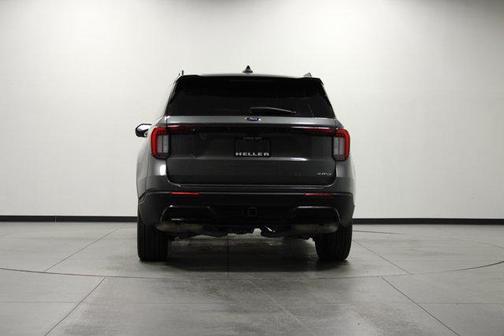 Carbonized Gray Metallic 2025 Ford Explorer ST-Line