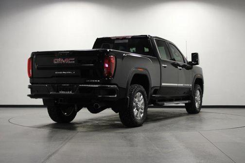 Onyx Black 2022 GMC Sierra 2500 Denali