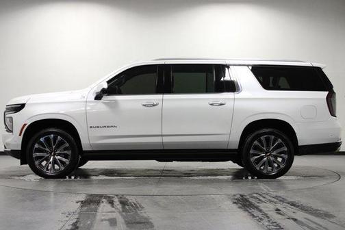 2025 Chevrolet Suburban 4WD High Country