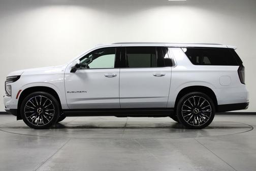 Polar White Tricoat 2026 Chevrolet Suburban High Country, 4WD