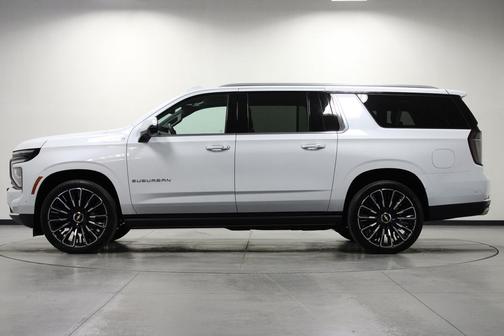 Polar White Tricoat 2026 Chevrolet Suburban High Country, 4WD
