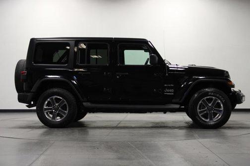 Black Clearcoat 2018 Jeep Wrangler Unlimited Sahara