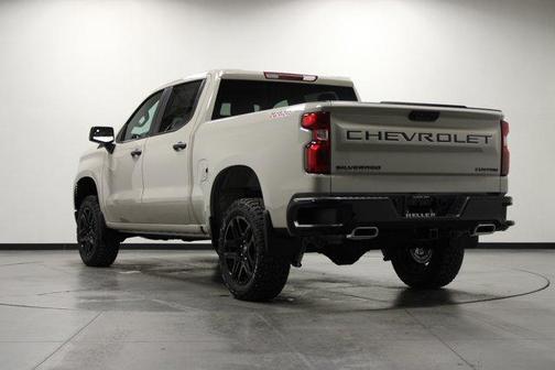 White Sands 2026 Chevrolet Silverado 1500 Custom Trail Boss